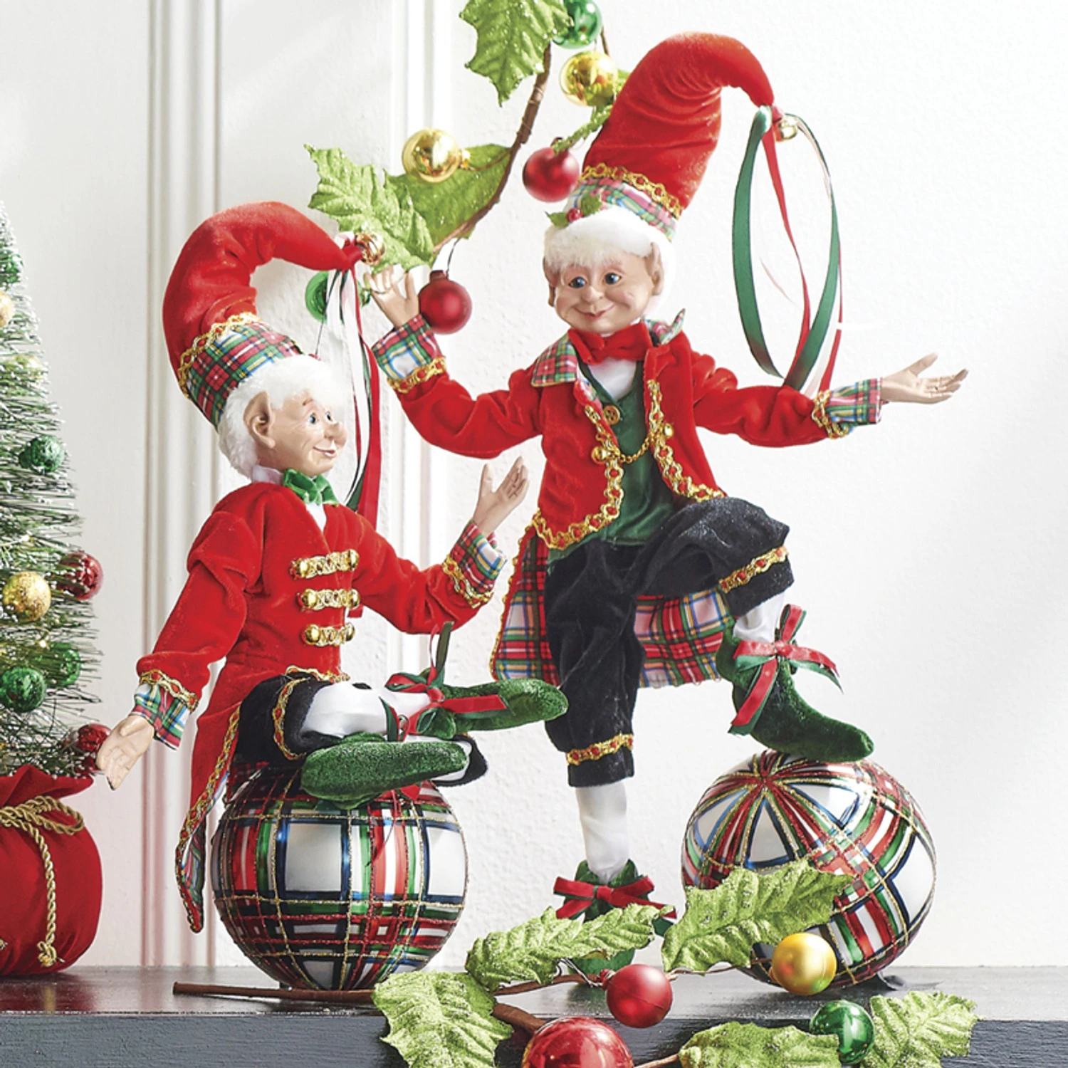 Raz 16" Tartan Plaid Posable Elf Christmas Figure 4202315 1 Raz 16" Tartan Plaid Posable Elf Christmas Figure 4202315