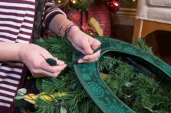 Village Lighting Deluxe Door Saver For Christmas Wreaths V-11101-DLX -Xmas Ornaments Shop apiefmpni 28903.1646091888