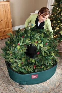 Treekeeper 36" Foam Lined Wreath Keeper With Removable Handle TK-10112 17 Treekeeper 36" Foam Lined Wreath Keeper With Removable Handle TK-10112 -Xmas Ornaments Shop apil8chmj 75445.1646091862